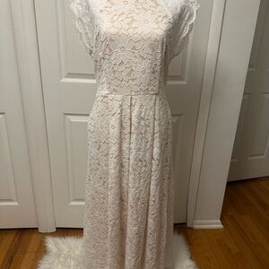 NWT Lulus Ivory Floral Lace Backless Lined  Dress with pockets Size XL